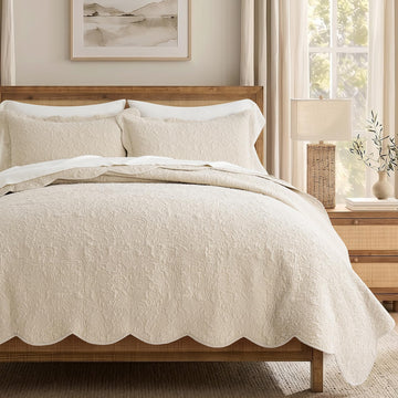100% Cotton Scalloped Quilt Set, Birch