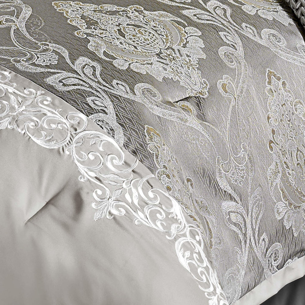 Kacee Comforter Bedding Set, King Size, Platinum Glam Décor, 12 Pieces