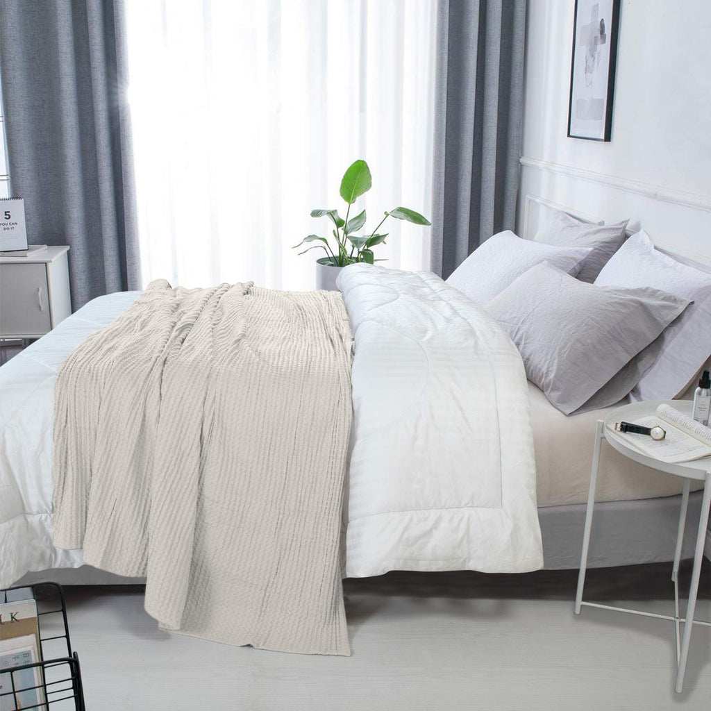 100% Combed Cotton Blanket- Queen Size Bed Blanket- Warm Soft All Season Breathable Lightweight Summer Blankets