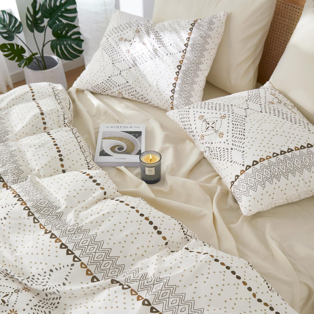 Boho Comforter Set, Farmhouse Bohemian Western Aztec Neutral Aesthetic, Soft Lightweight Bedding, 3 Pieces, Beige