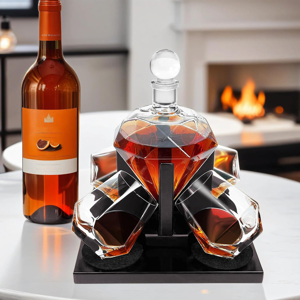 Diamond Whiskey Decanter Set, Diamond Decanter Set with 4 Glasses 4 Whiskey Stones, Decanter Whiskey Set Gifts for Men - Set of 4