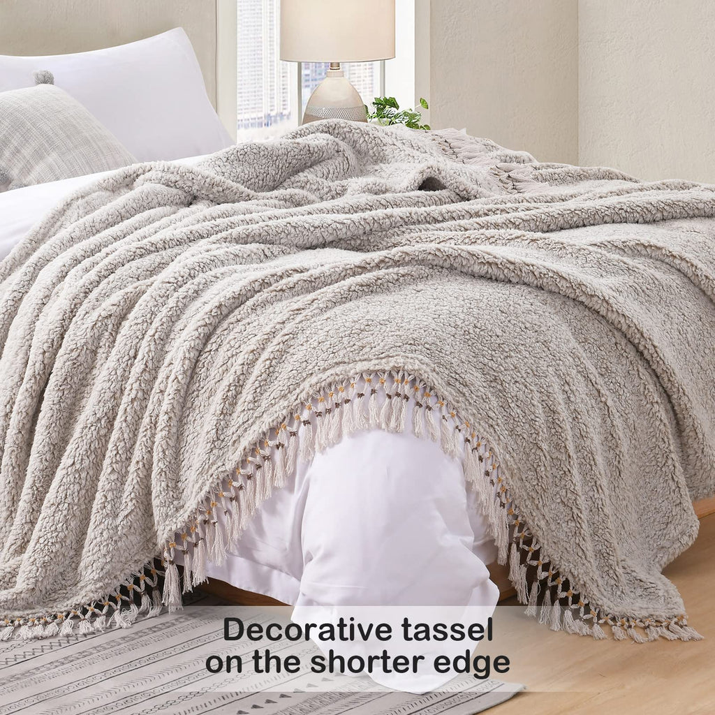 Ultra Soft Fleece Sherpa Blanket King Size, Lightweight Cozy Boho Bed Blanket with Decorative Tassel, Pattern
