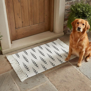 Modern Scandi Botanical Leaves Kitchen Runner Rug Boho Tassel Rugs Floor Carpet, Minimalist Black Leaf on White