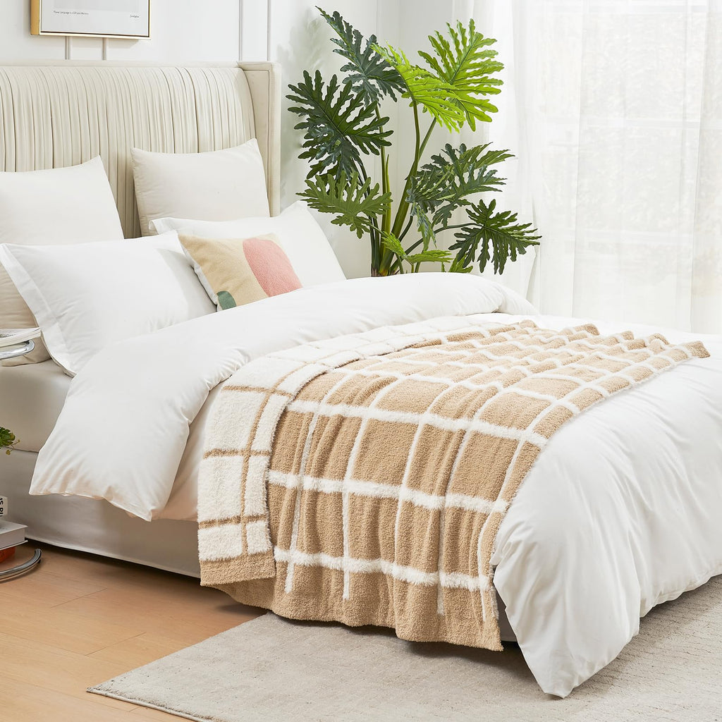 Faux Fur Throw Blanket, Plaid Beige, 50"x60"