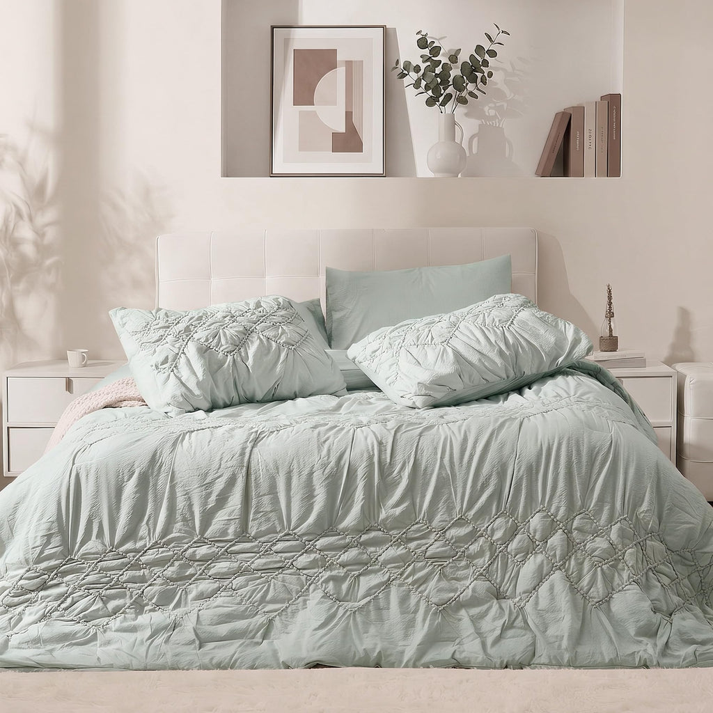 Comforter Set Green, 7-Piece Embroidered, Lightweight