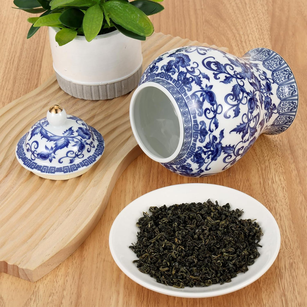 Small Chinoiserie Ginger Jar, 7.87 Inch Ceramic Blue and White Ginger Jar with Lid, Porcelain Ginger Jars Vase
