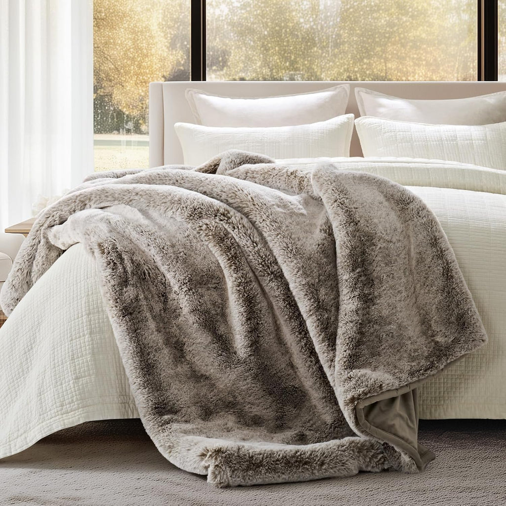 Faux Chinchilla Fur Throw Blanket, 50"x60", Champagne Fawn | Luxury, Super Soft, 1220GSM, Fluffy Cozy Mink