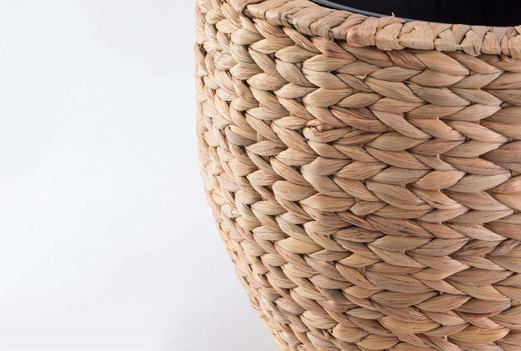 Vintiquewise Water Hyacinth Tall Wicker Floor Vase Planter Set of 2, Seagrass Wicker Vase with Metal Pot, Decorative
