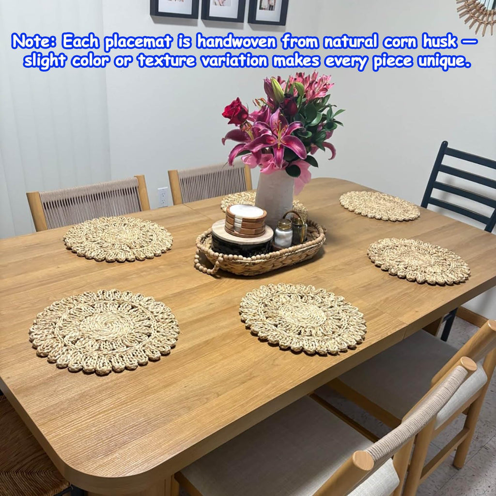 13.8" Set of 4 Round Woven Corn Husk Placemats
