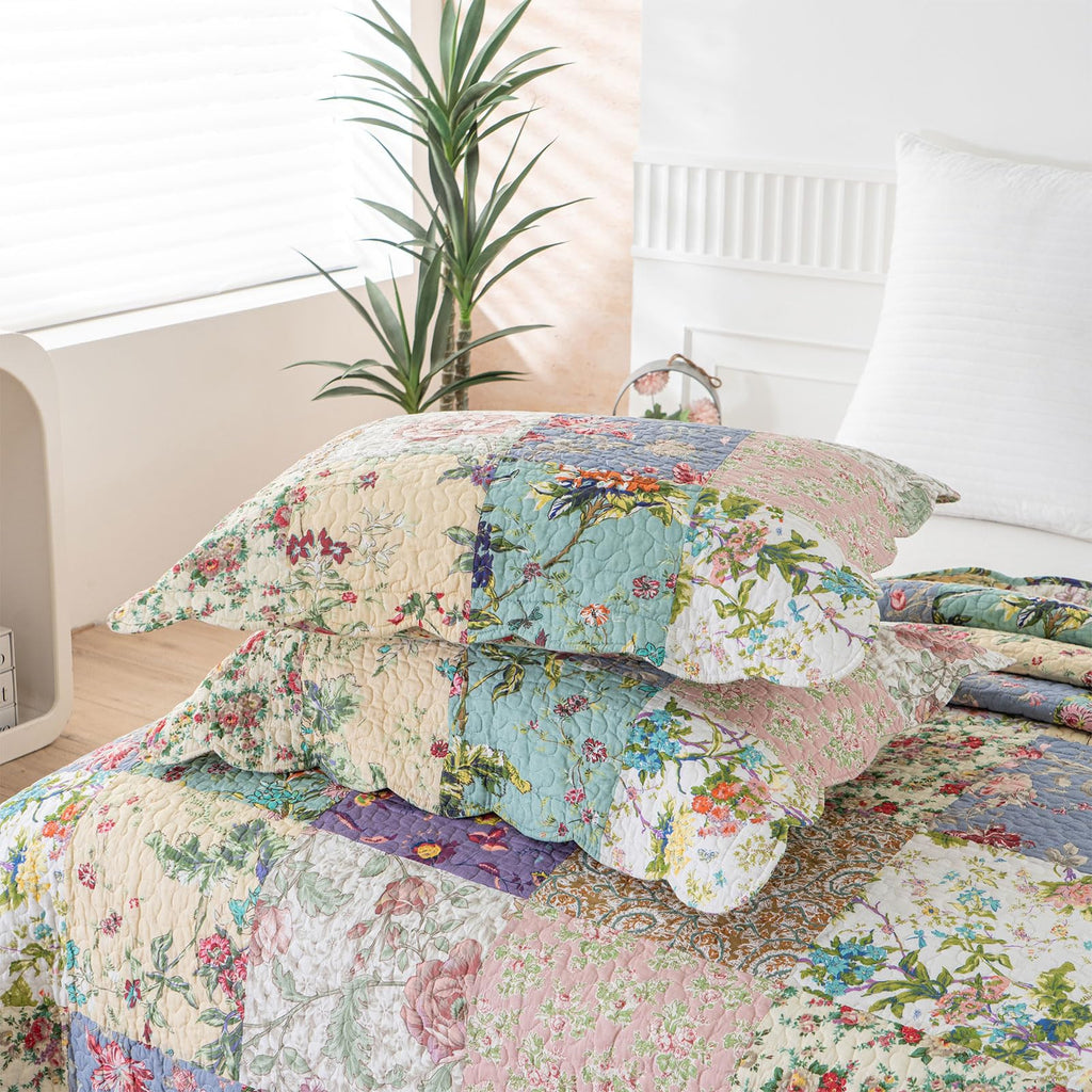 Oversized Queen Quilt Set Patchwork Bedspread (110x118 Inch)
