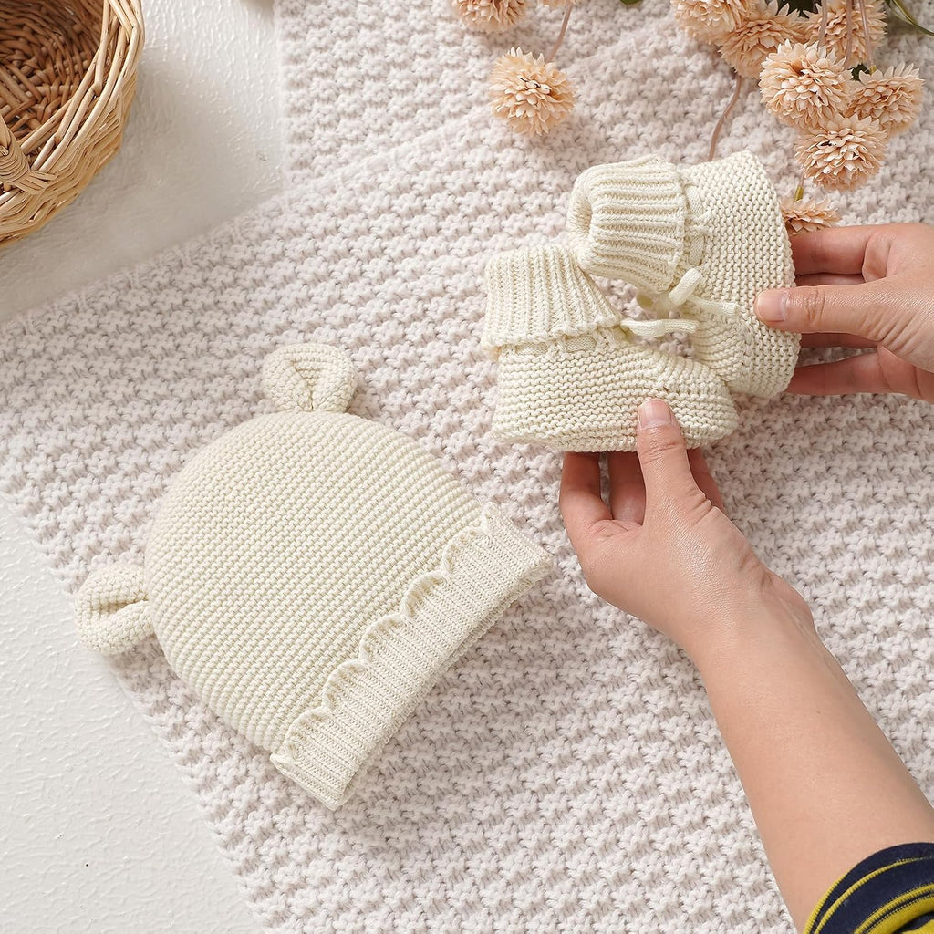 100% Organic Cotton Baby Beanie and Booties Set