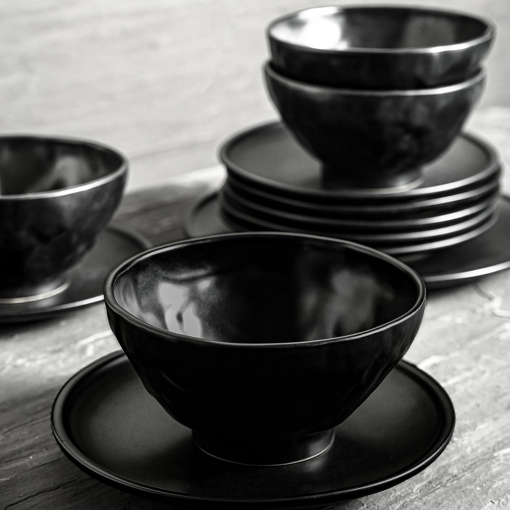 32-Piece Dinnerware Set Stoneware, Black