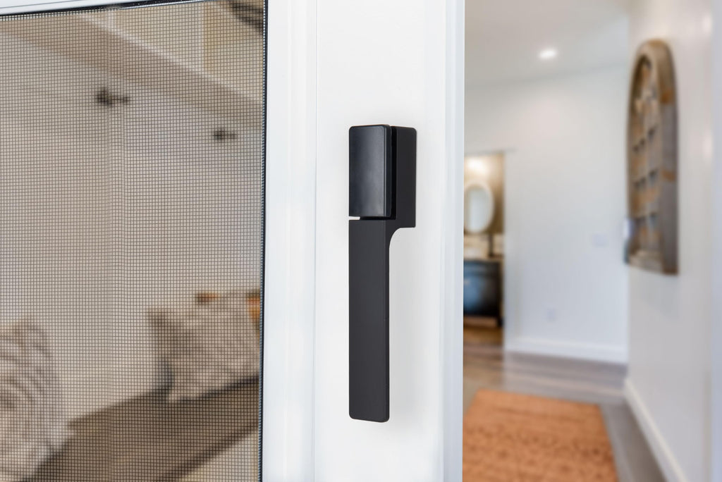 Free Hanging Screen & Storm Door Handle, Black