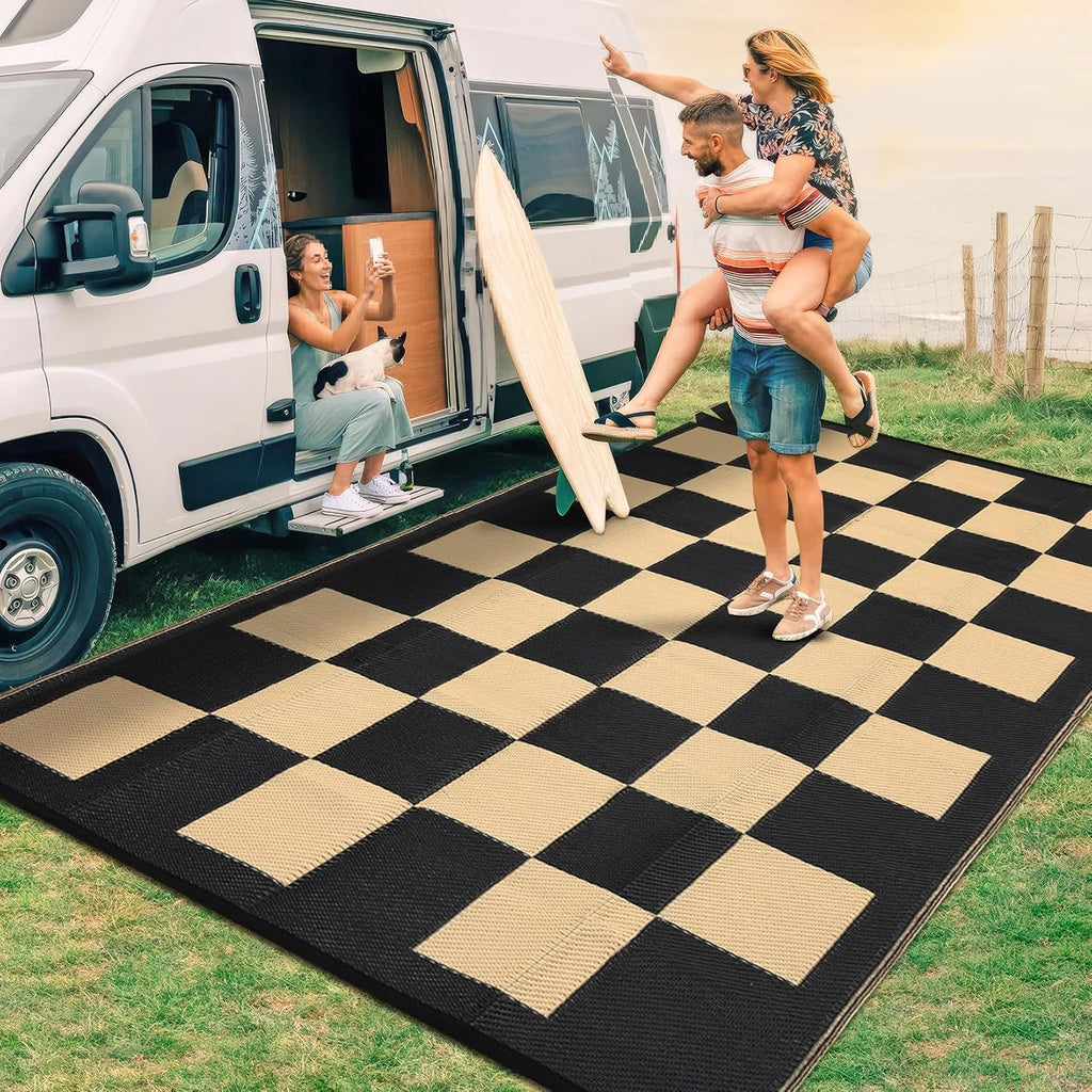 9x12 Checkerboard Outdoor Rug, Reversible Woven Plastic Straw Patio Mat, Checkered RV Camping Carpet with Corner