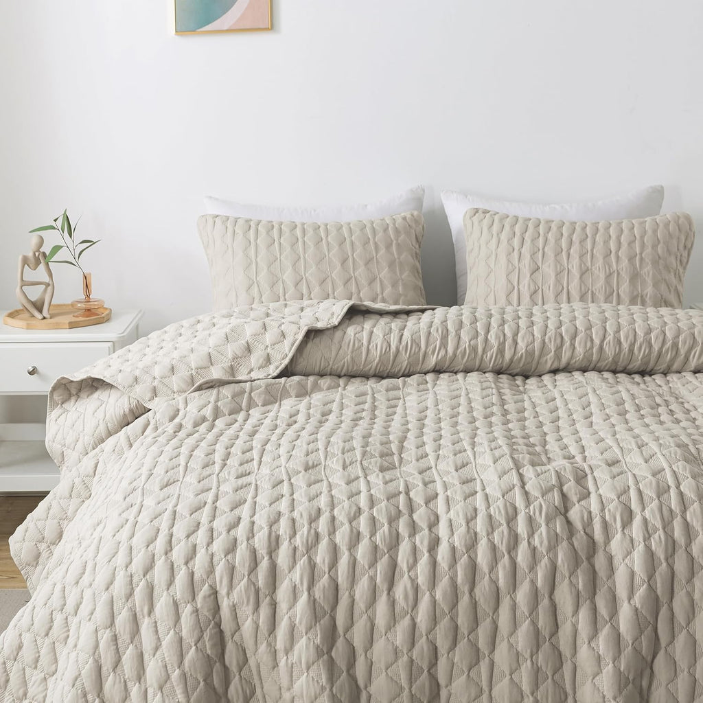 Light Beige Quilt King Bedding Set with 2 Pillow Shams, Lightweight Soft Bedspread Coverlet, Thin Comforter Bed Cover
