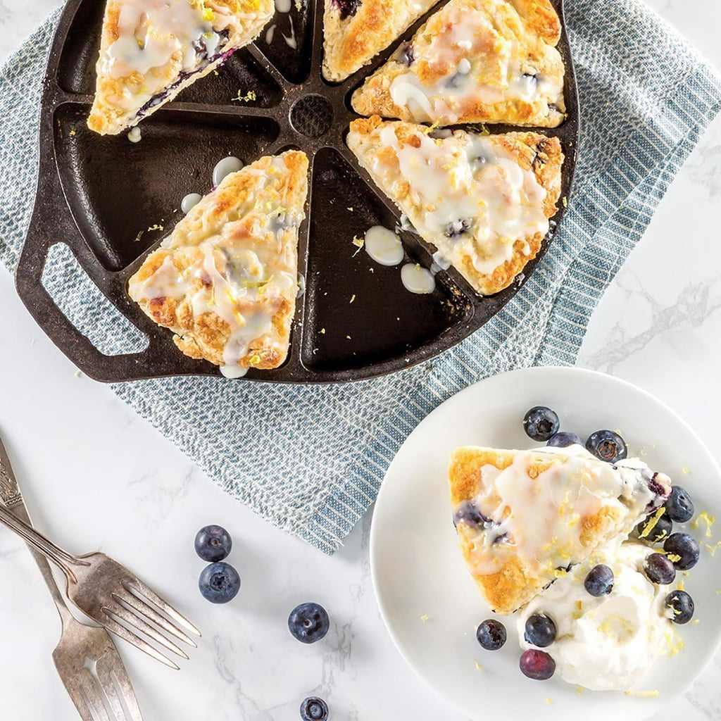 Cast Iron Wedge Pan, Non stick Round Corn Bread Skillet, Black 8-edges Biscuit Pans with Double Handles for Scones