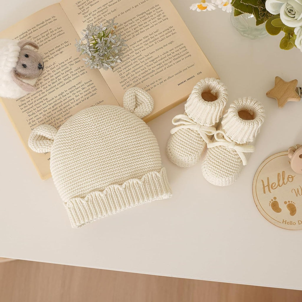 100% Organic Cotton Baby Beanie and Booties Set