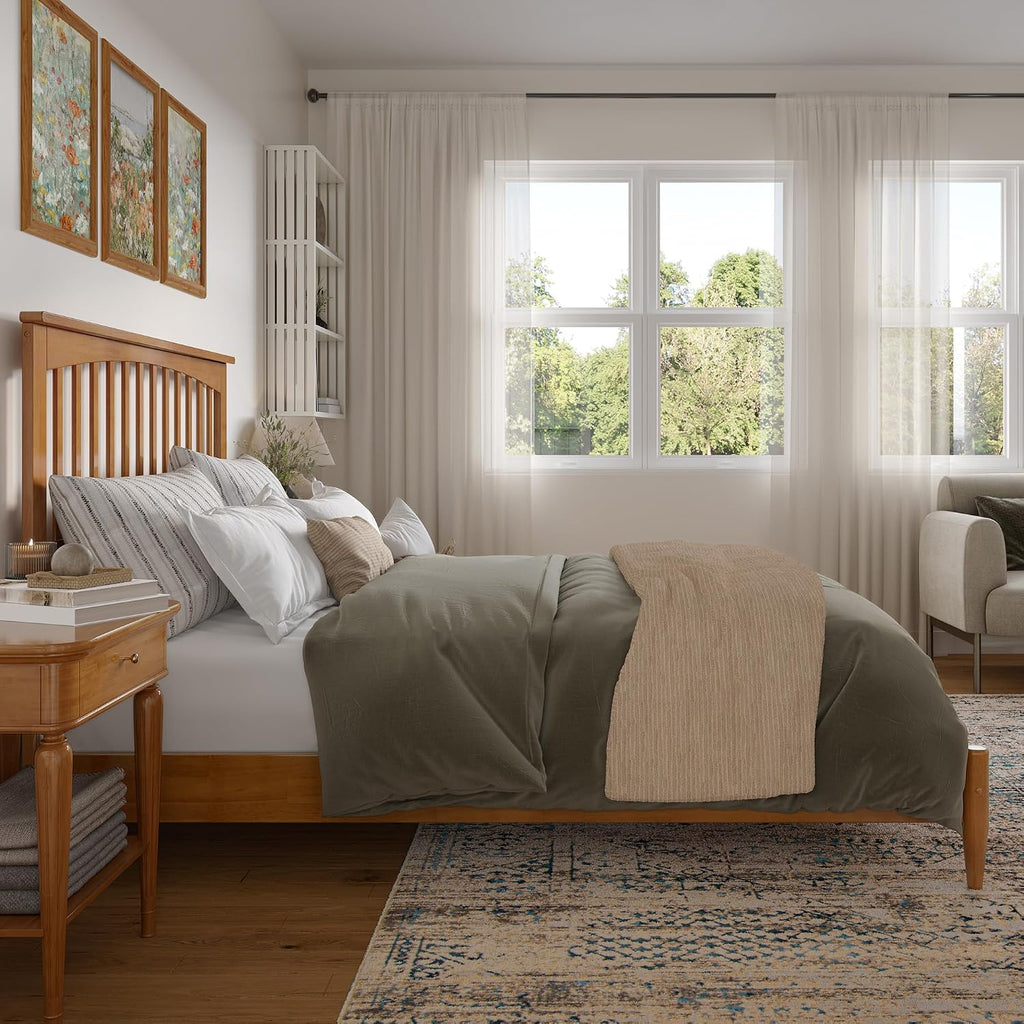 Becket Queen Solid Wood Low Profile Platform Bed, Light Toffee