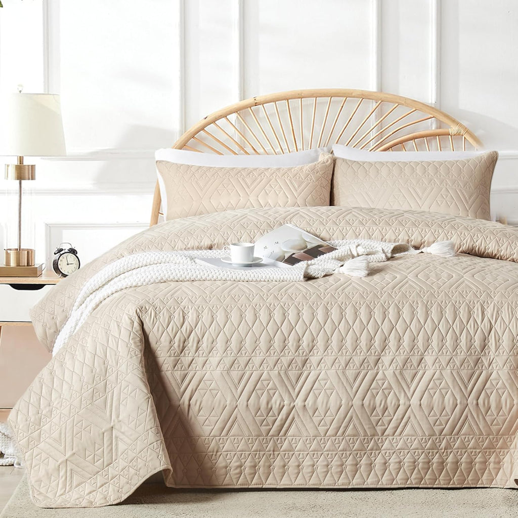 King/Cal King Quilt Bedding Set,Beige Lightweight Microfiber Soft Bedspread,Modern Style Geometric Pattern Coverlet