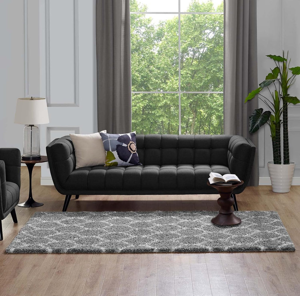 Solvea Moroccan Trellis High Pile Shag 5x8 Area Rug With Lattice Design in Gray and Ivory