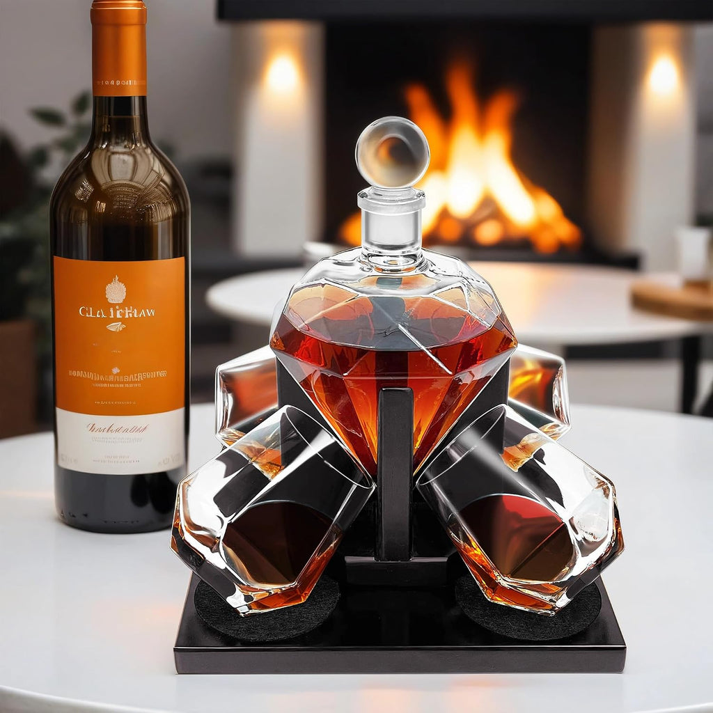 Diamond Whiskey Decanter Set, Diamond Decanter Set with 4 Glasses 4 Whiskey Stones, Decanter Whiskey Set Gifts for Men - Set of 4