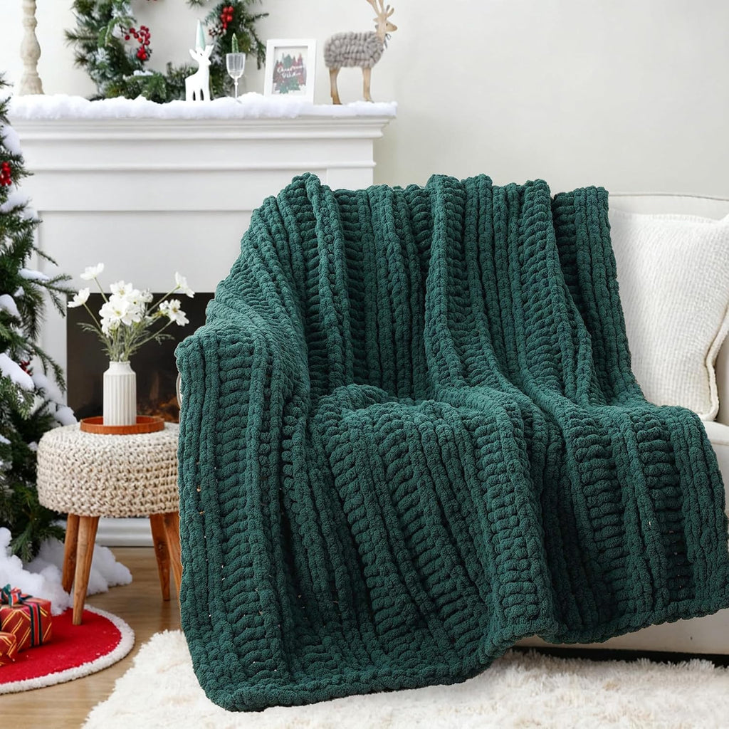Chunky Knit Throw Blanket for Couch, Christmas, 50"x60", Dark Green