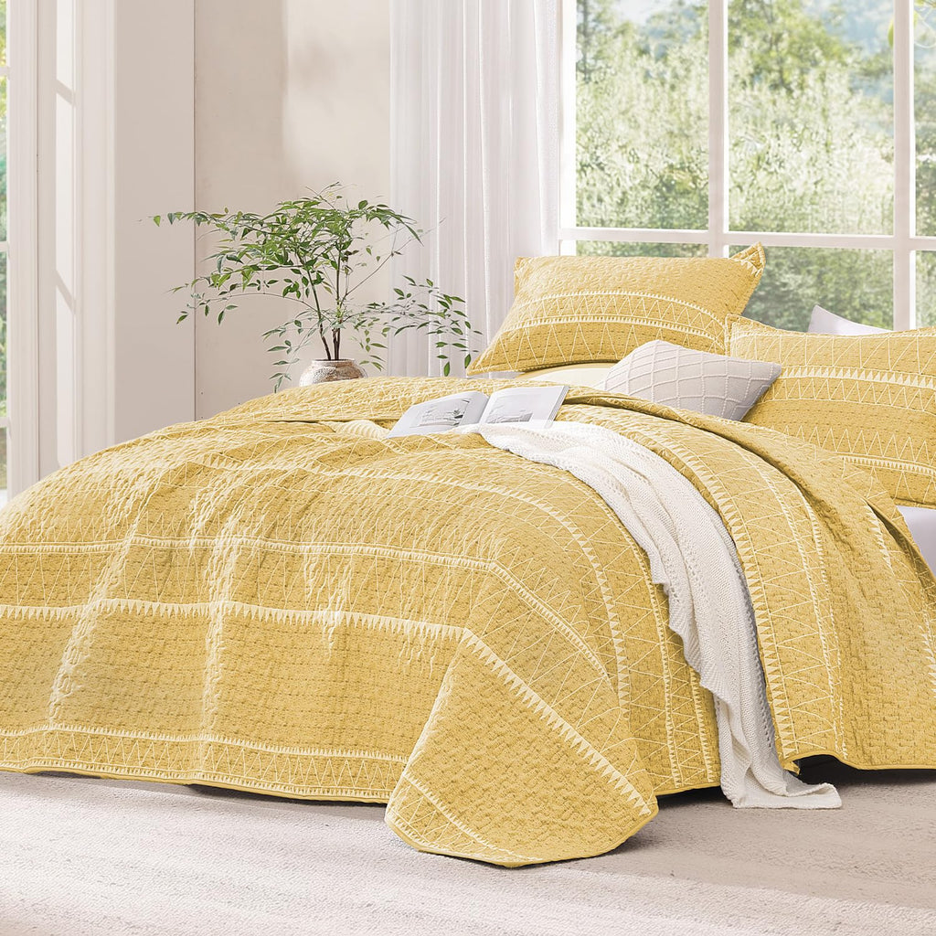 Yellow Oversized Super King Quilt Set, 3 Pieces Striped Bedspread