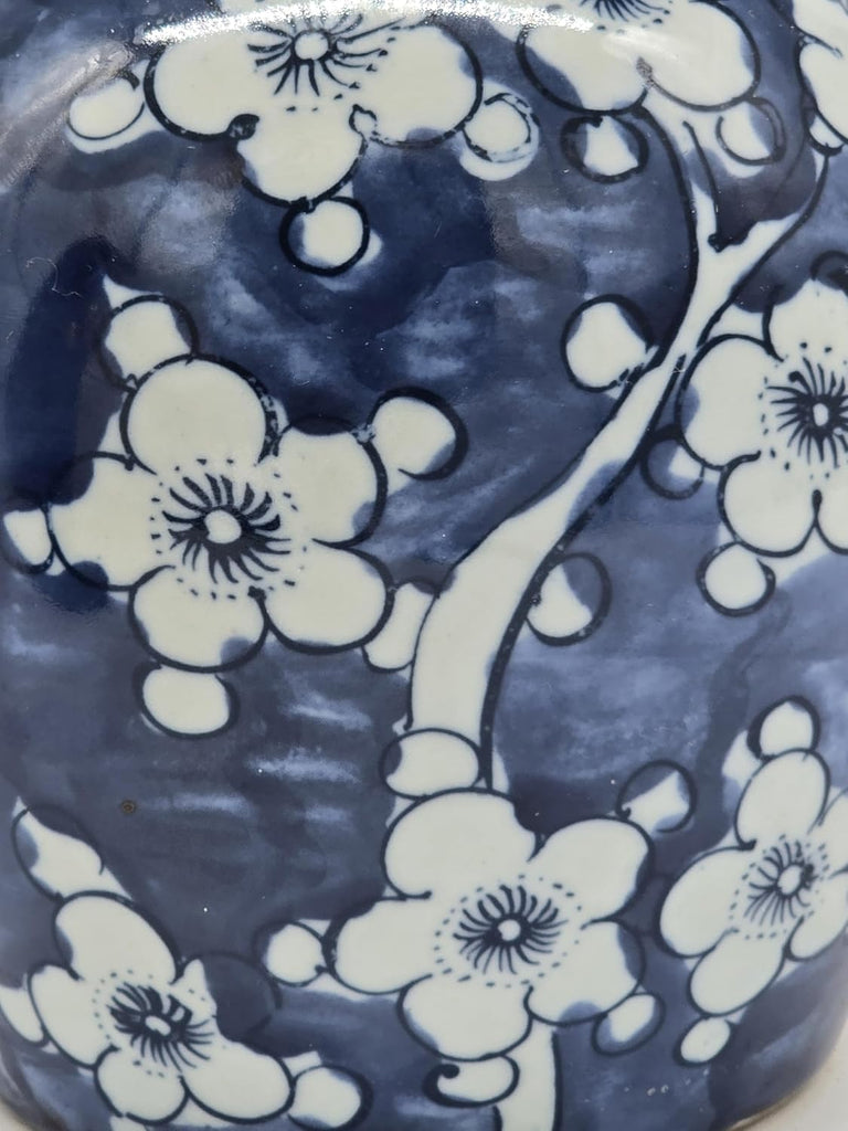Blue and White Plum Blossom Porcelain Ginger Jar with Lid (LJ4)