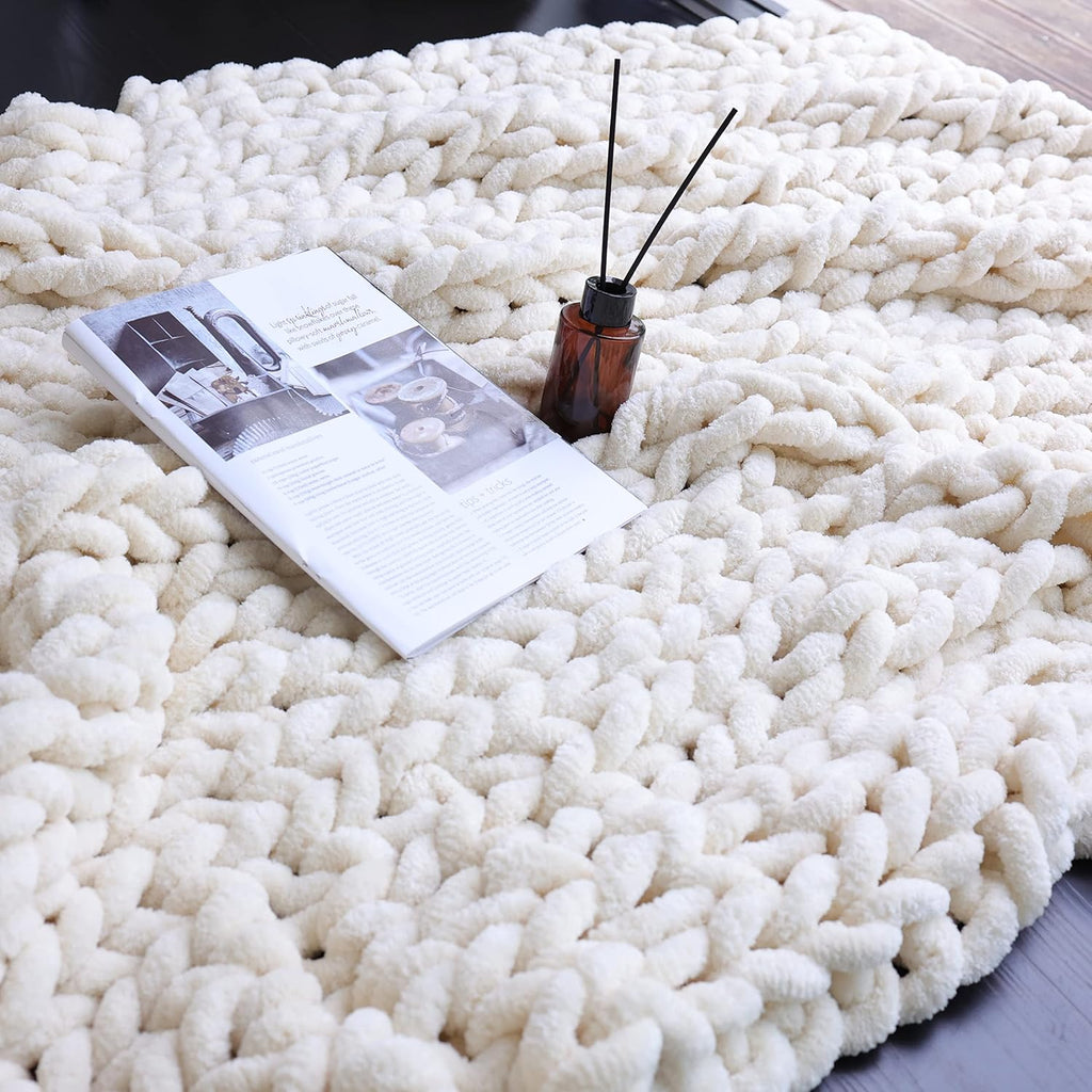 Chenille Chunky Knit Blanket Throw （40×50 Inch）, Handmade Warm & Cozy Blanket Couch, Bed, Home Decor, Soft Breathable