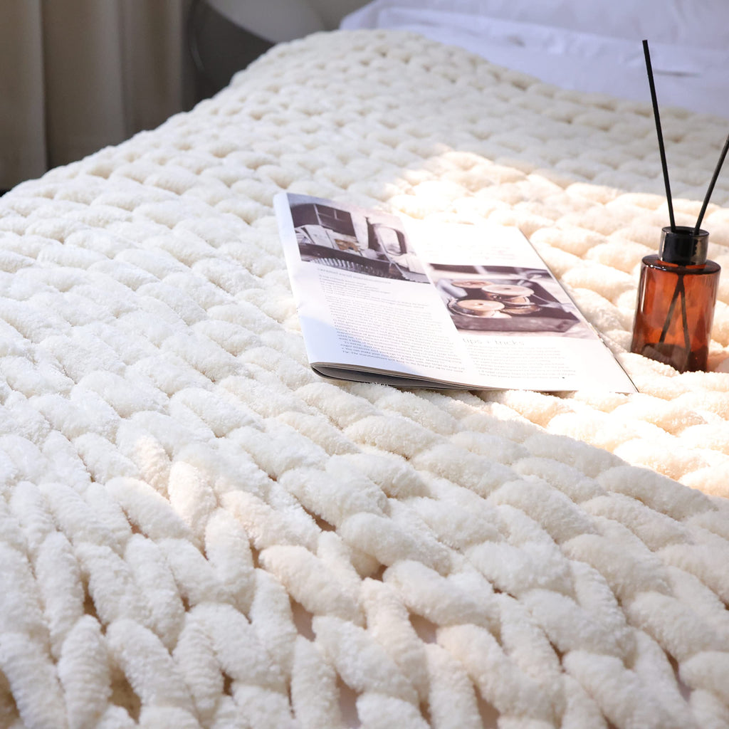 Chunky Knit Throw Blanket for Couch, 50''×60''Knit Throw, Cream
