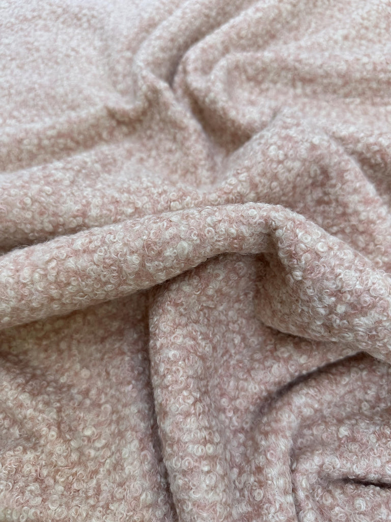 Luxurious Lamb Faux Wool Fabric: Plush Lambswool Texture with Two-Way Stretch - 3mm Thickness - 58/60" Width