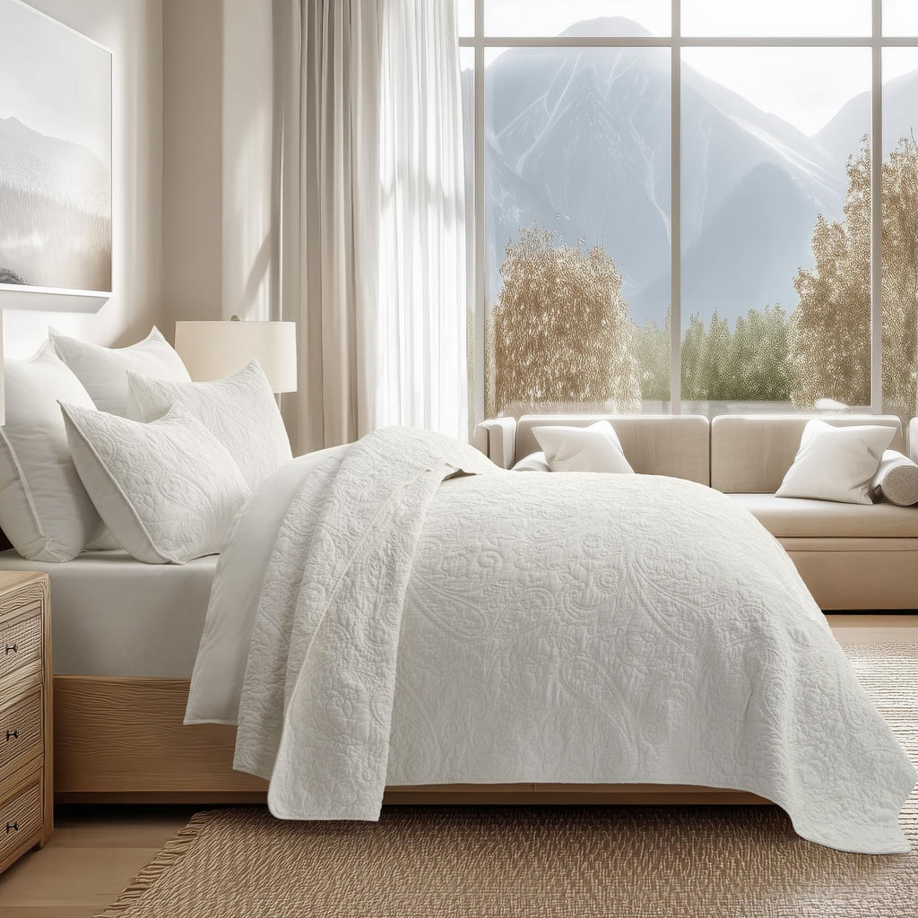 100% Cotton Paisley Quilt Set, Bright White