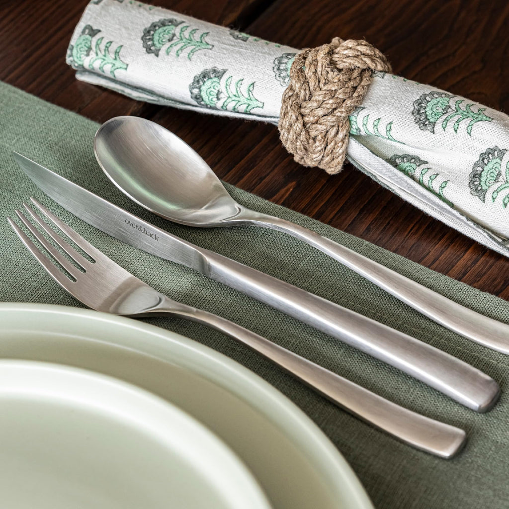 20pc Curved Flatware Cutlery Set - Comes with 4 Dinner Forks, 4 Salad Forks, 4 Dinner Knives, 4 Dinner Spoons, and 4