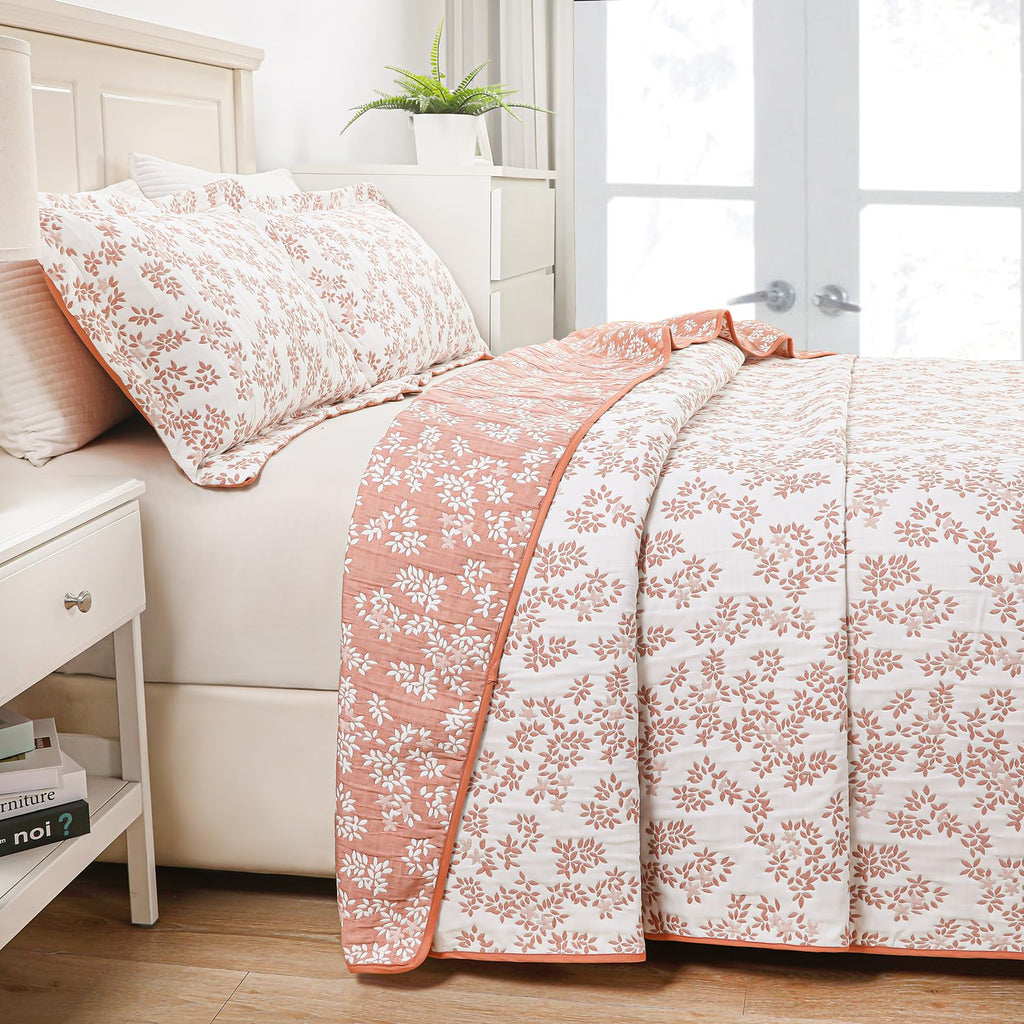Jacquard Embroidered Stitching Coverlet Bedspread Ultra Soft Bedding Solid 3 Piece Summer Quilt Set with 2 Quilted