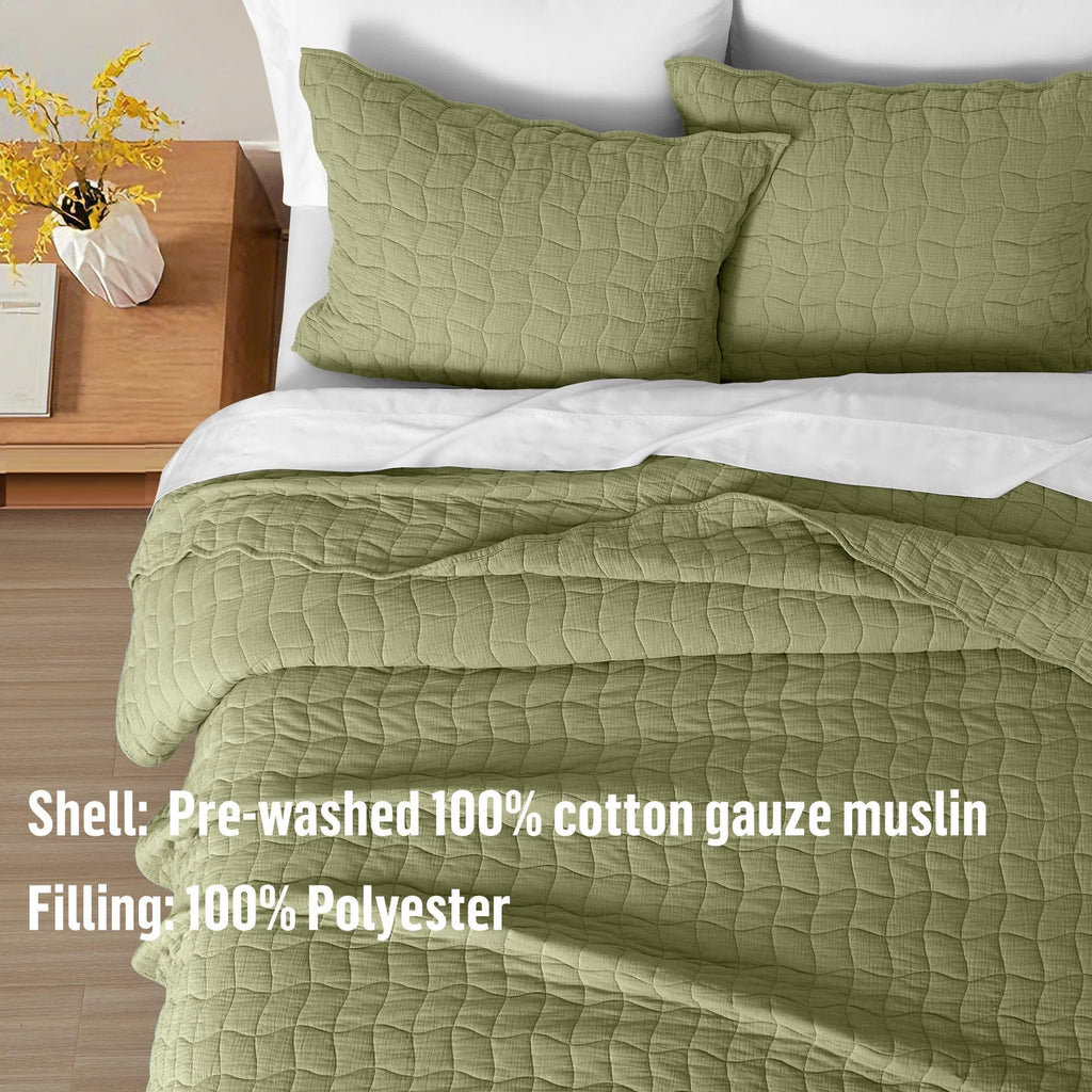 Scalloped Cotton Muslin Quilt Set, Lightweight Mint Green