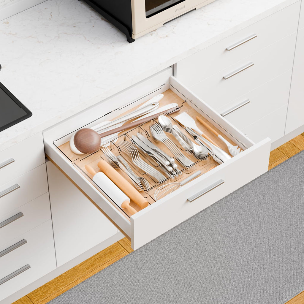 Clear Large Expandable Silverware Organizer and Kitchen Utensil Drawer Organizer,Plastic Adjustable Silverware Tray