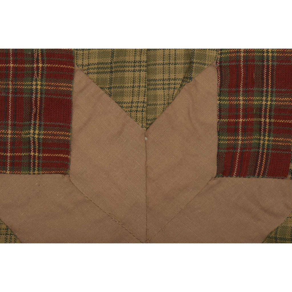 Tea Cabin 3 Piece Quilt Set (1 Quilt, 2 Standard Shams)