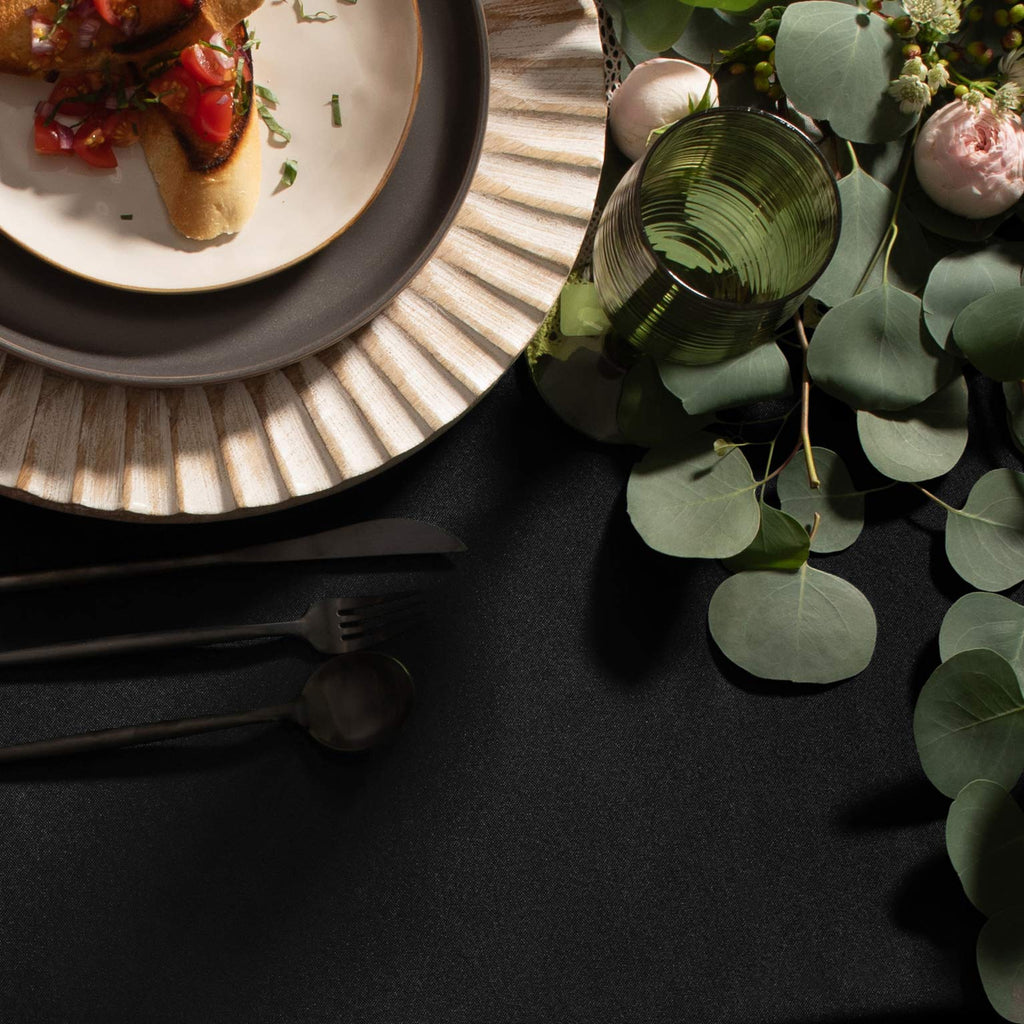 Rectangle Tablecloth - 90 x 132 Inch Black Table Cloth for 6 Foot Tables with Floor-Length Drop - Heavy Duty Washable