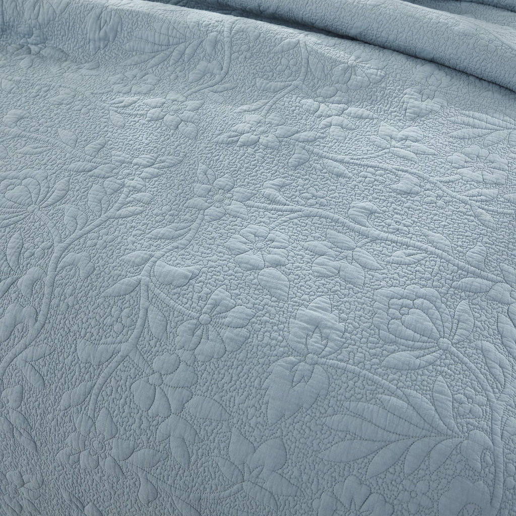Queen Size Quilt Set Cotton Shabby Chic Bedding Light Blue Floral Vine Cottage Matelasse Coverlet Set Ruffle