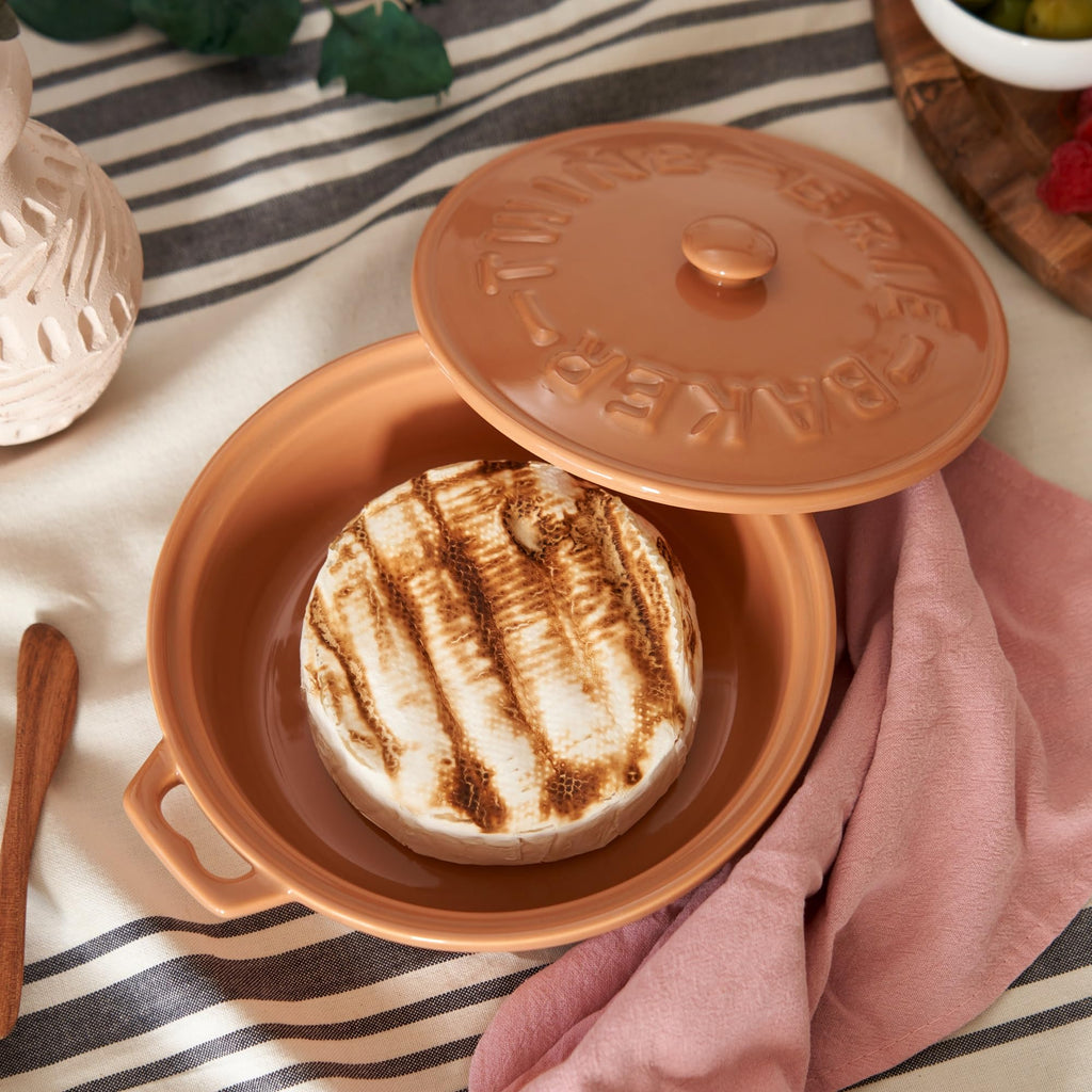 Ceramic Brie Baker with Wood Spreader, Brie Baking Tools with Lid Bakeware Sets, Terra Cotta Ceramic, Kitchen Set of 1