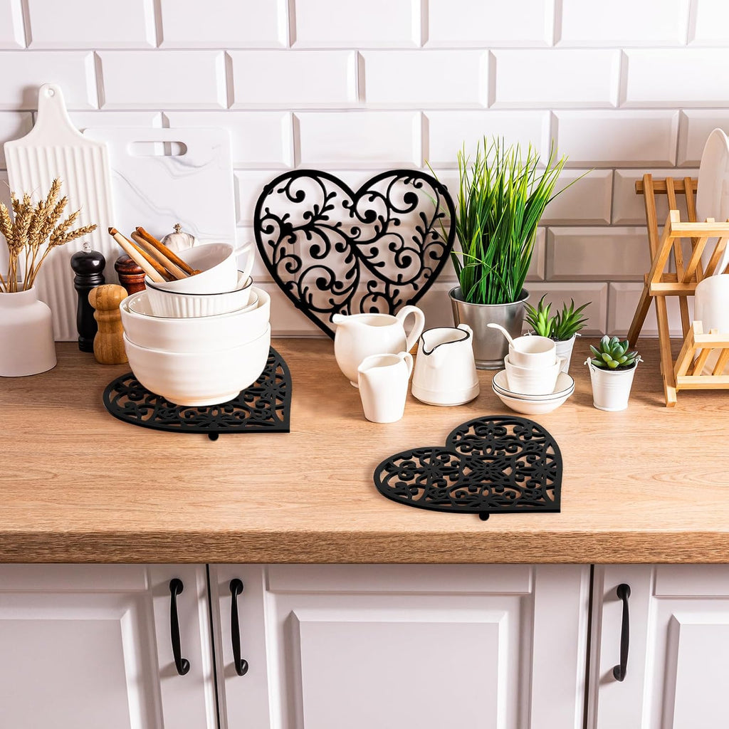 Heart Cast Iron Trivet for Hot Dishes Vintage Design, Black - Set of 3