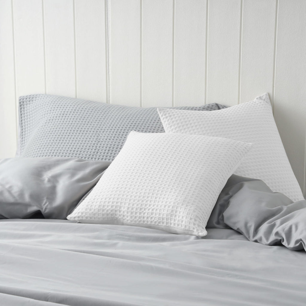 100% Egyptian Cotton 600 TC Waffle Weave Throw Pillow Covers 4 Pack