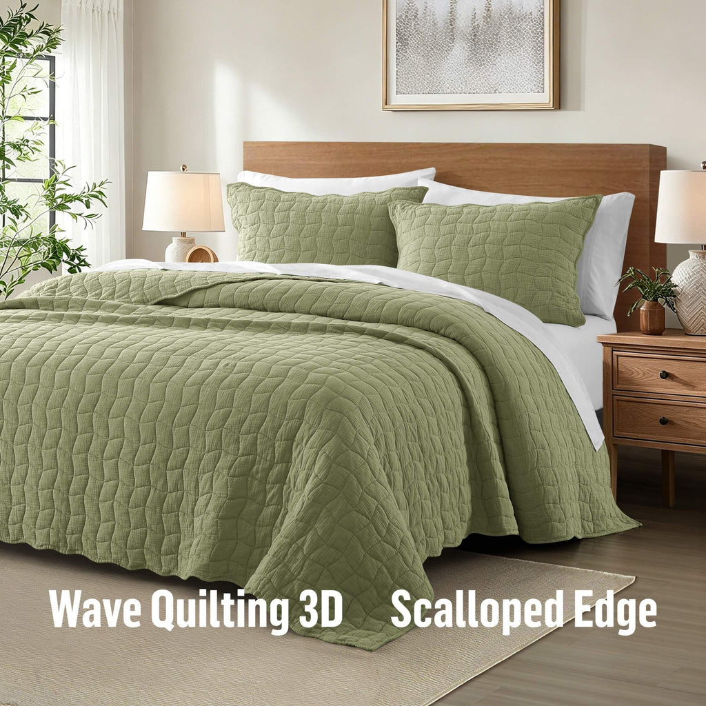 Scalloped Cotton Muslin Quilt Set, Lightweight Mint Green