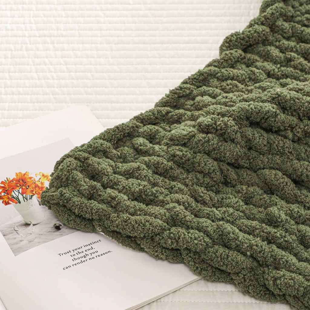 Chunky Knit Blanket Throw for Couch Bed 51"×63" Olive Green