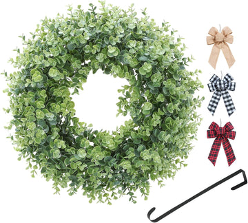 Boxwood Wreath, 18 Inch