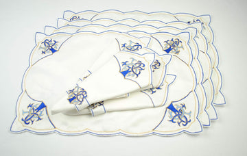 Holidays Dining Set of 4 Table Place Settings (4 Placemats/4 Napkins) in a Blue Celtic Tree of Life Design