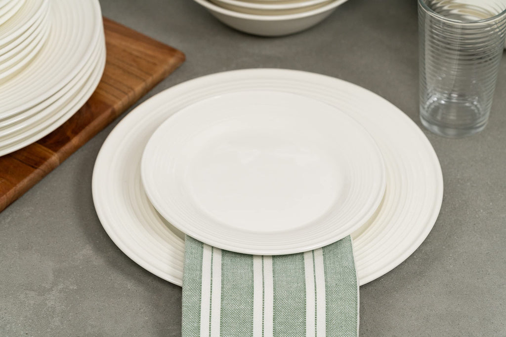 Nova White Round 62-Piece Dinnerware Set, Service for 6