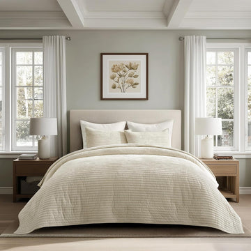 Velvet Quilt Set King, Luxurious Soft Striped Channel Bedding Set, Lightweight Velvet Comforter for All Season