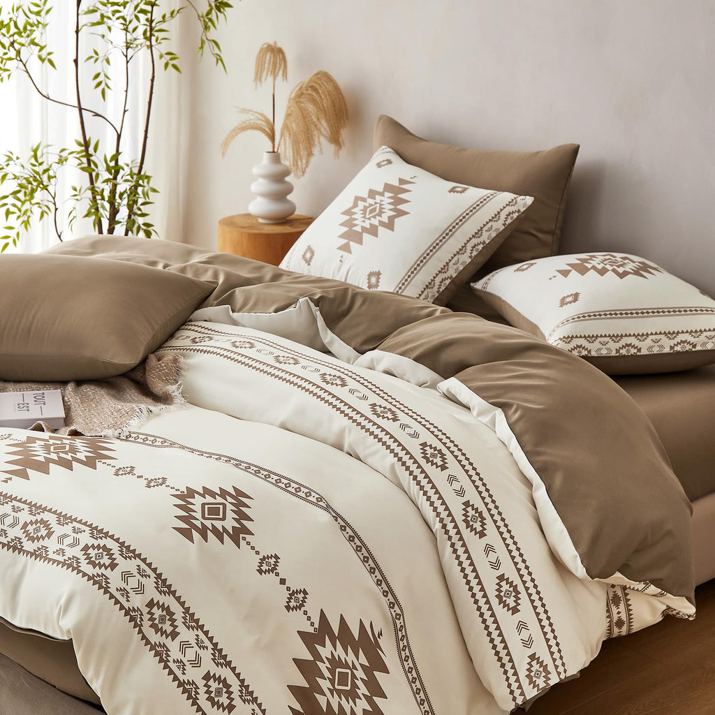 Western Comforter Set, Boho Southwestern Farmhouse Style with Aztec Diamond Geometric Pattern, Soft Lightweight