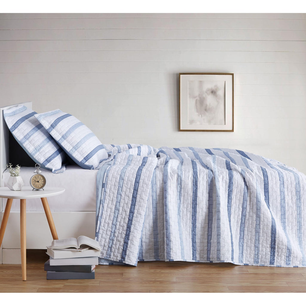 Waffle Stripe White and Blue Polyester 3-Piece King Quilt Set, Stripe Themed, for Men and Women, Oeko-TEX Certified